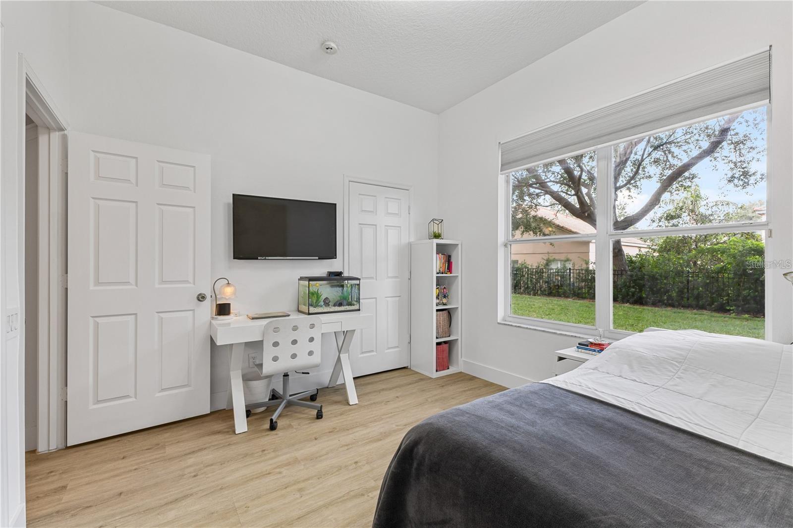 GLENMUIR 48 39 - Residential Lease