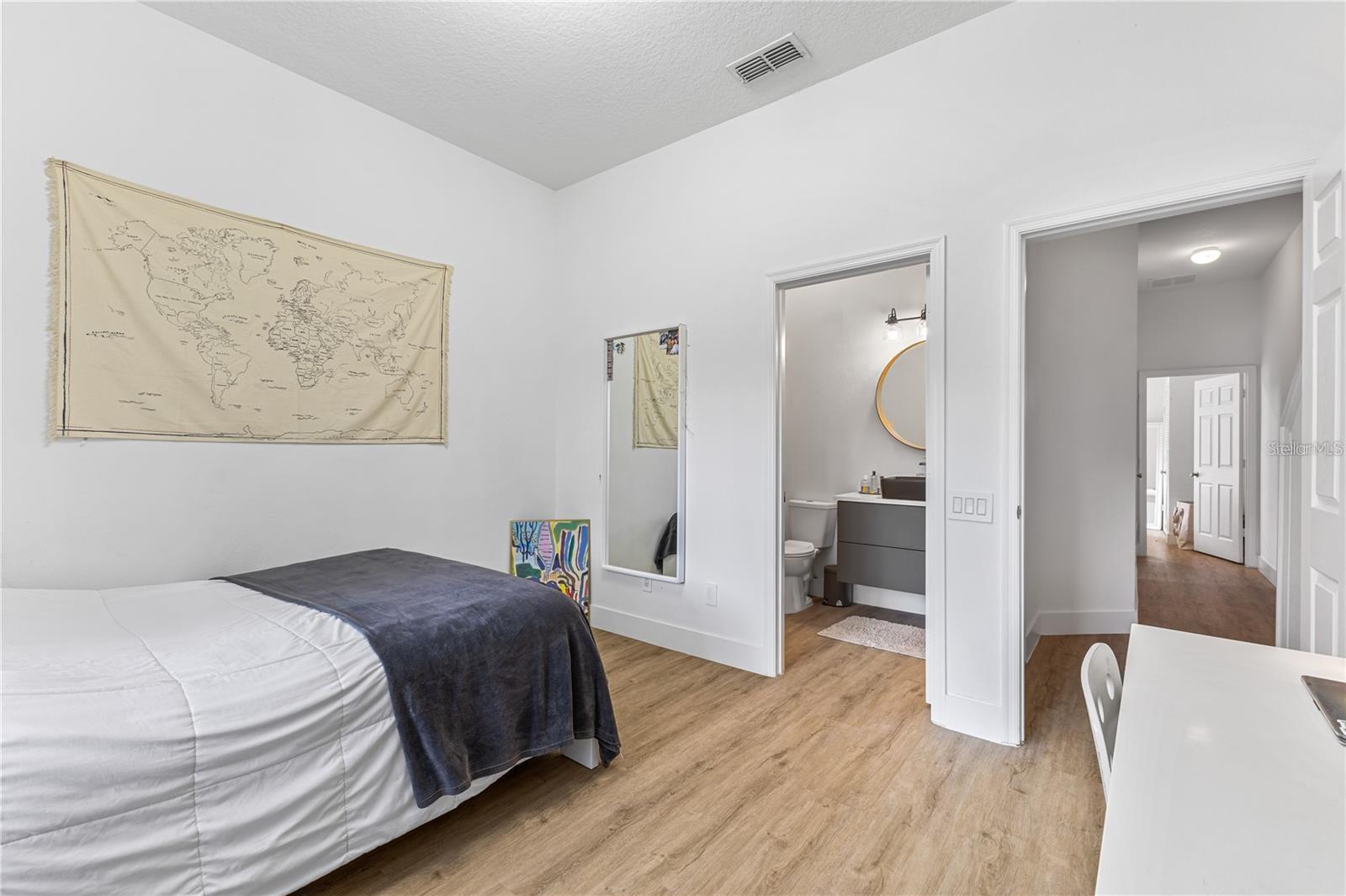 GLENMUIR 48 39 - Residential Lease