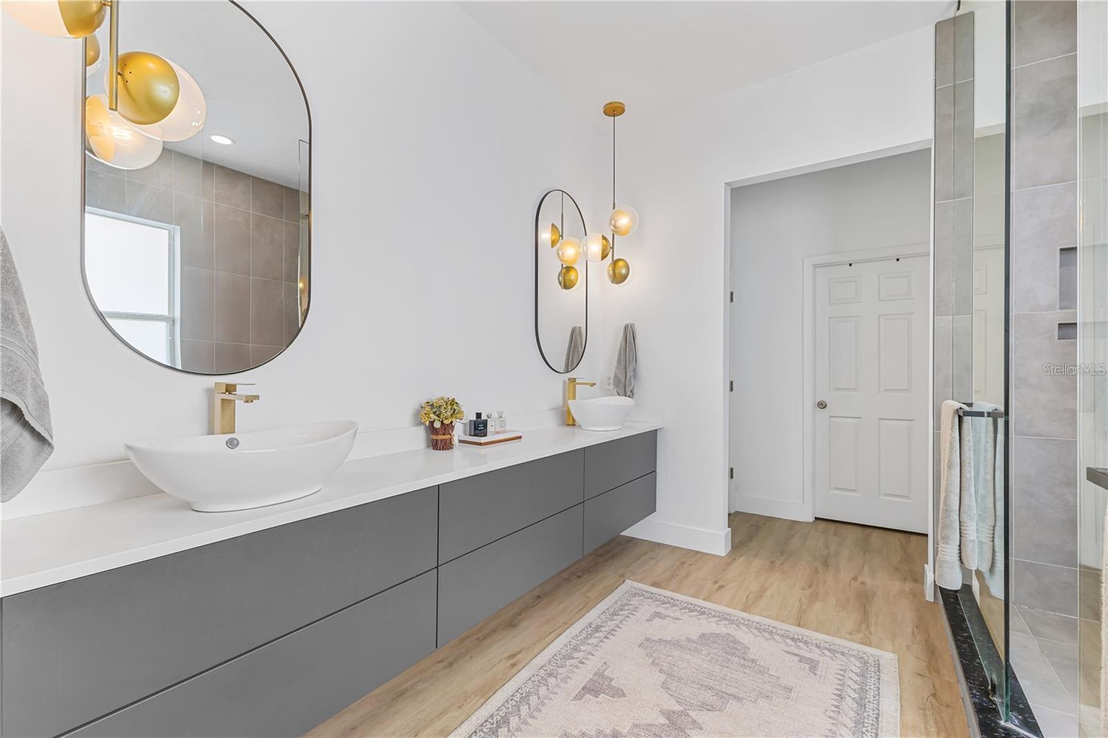 GLENMUIR 48 39 - Residential Lease