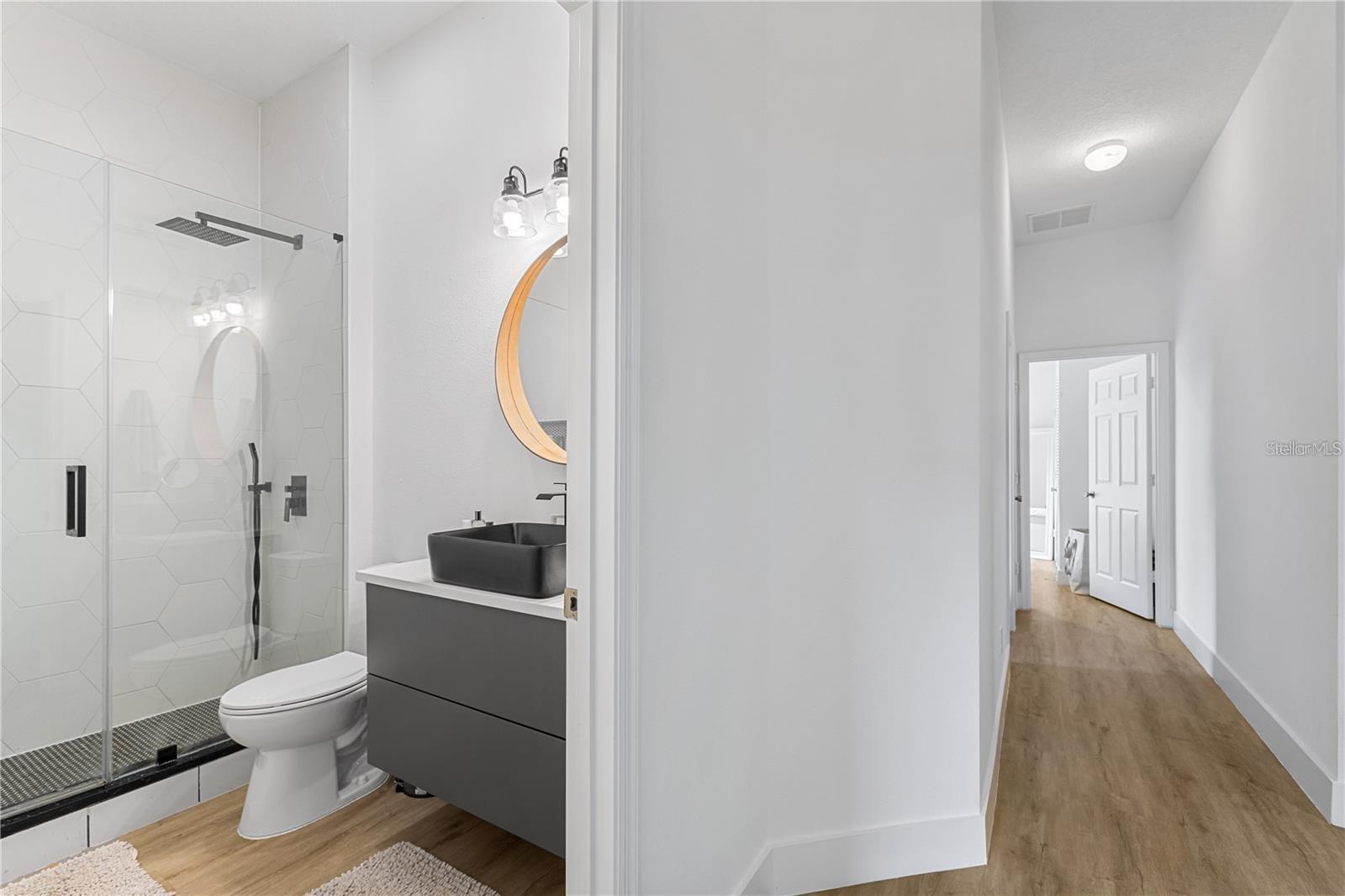 GLENMUIR 48 39 - Residential Lease