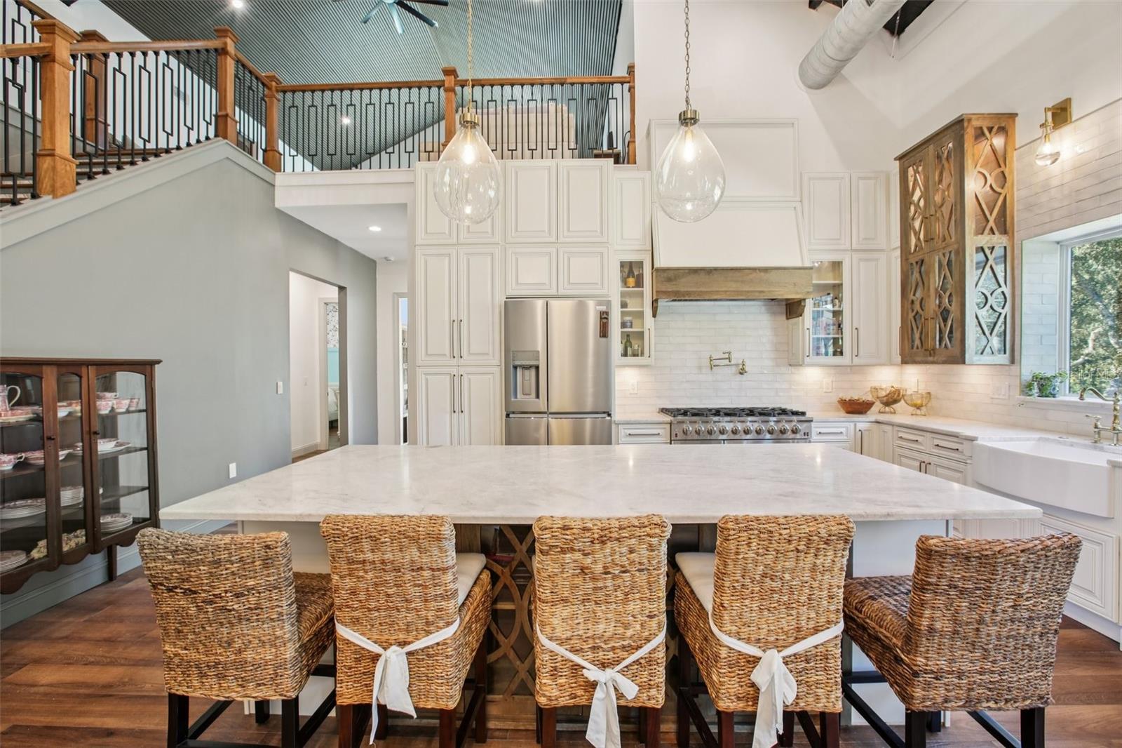 7776 N FAIRPORT AVENUE