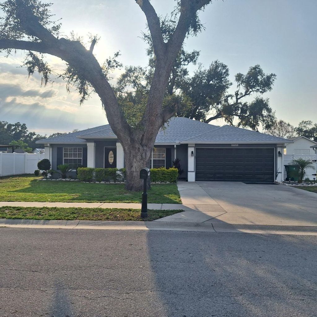 Photo of 37535 Laurel Hammock Drive, Zephyrhills, FL 33541 (MLS # TB8384771)