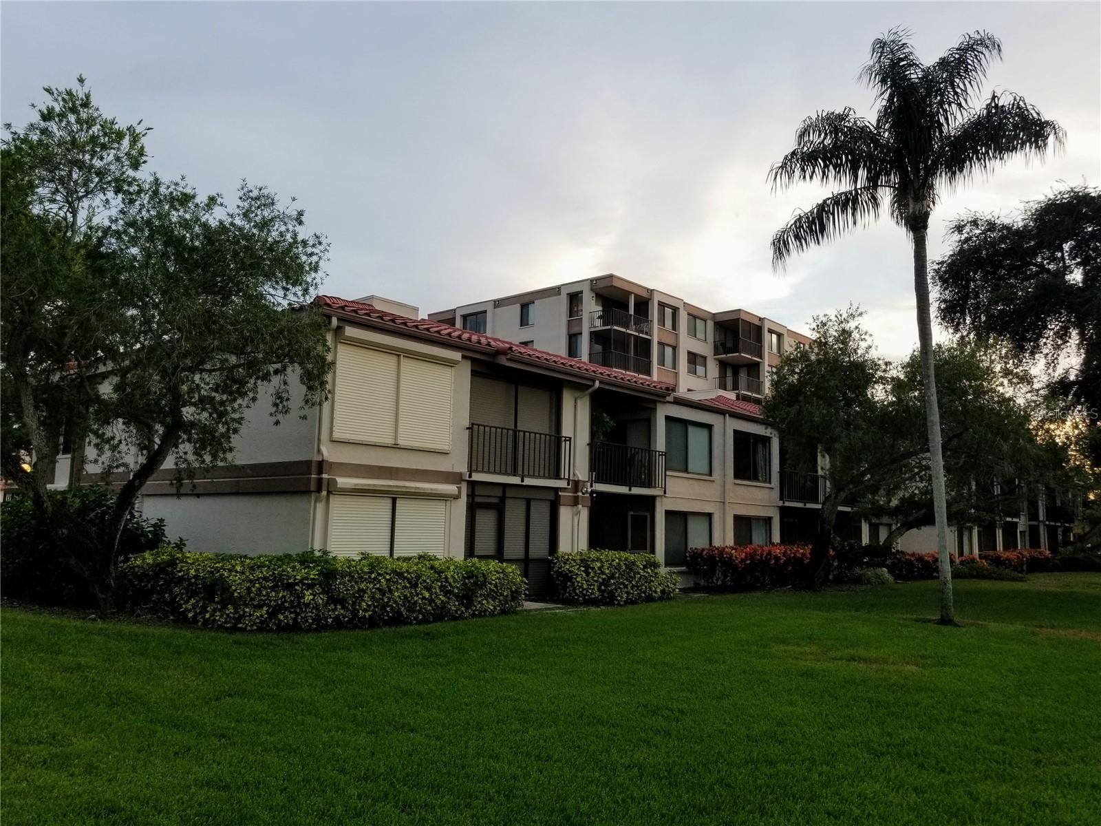 Welcome to a Tropical Paradise. Great condo for 2025 OFF-SEASON LEASE in popular Palma Del Mar, a resort style golf community located on Tampa Bay. Available August 12, 2025 thru January 15, 2026. TURNKEY FURNISHED two bedroom, two bath villa with golf course view just waiting for you. Enjoy spacious Great Room with its bright open floorplan with gleaming wood laminate flooring. Handsome Chef's kitchen with beautiful white cabinets and stone counters. Large Primary Bedroom features walk-in closet and beautiful en-suite Primary Bath. Additional Guest Bedroom and Bath. Convenient WASHER/DRYER located in unit. Enjoy beautiful golf course view from your own patio. Amenities include assigned parking, storage room, beautiful heated pool, bike and kayak storage, private beach, fishing pier and recreational facilities. Nearby Isla Del Sol Yacht & CC offers opportunities to short-term residents. Fully furnished turnkey. Palma Del Mar is conveniently located near beaches, Ft DeSoto Park, a variety of shops and restaurants, 10 mins. to trendy downtown St Pete and 30 min. to Tampa Airport. Sorry, No Pets per HOA. $100 tenant processing fee, credit check fee $65, HOA application fee of $100 and tenant approval. $250 Cleaning Fee. Tenants to pay $45 month for renter's insurance and benefits package.