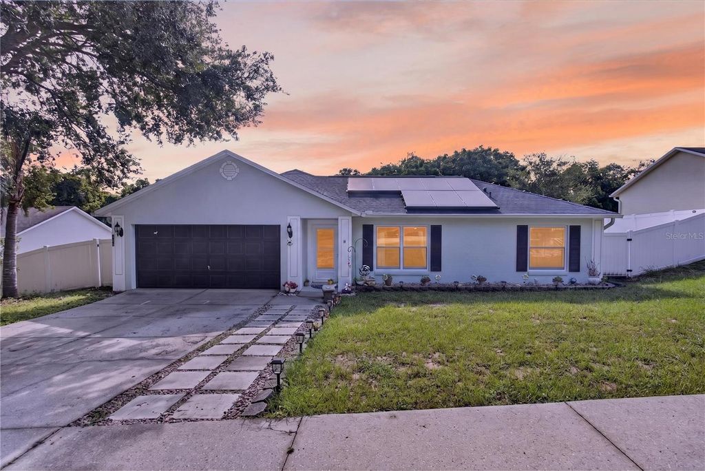 Photo of 919 Arbor Hill Cir, Minneola, FL 34715 (MLS # G5114510)