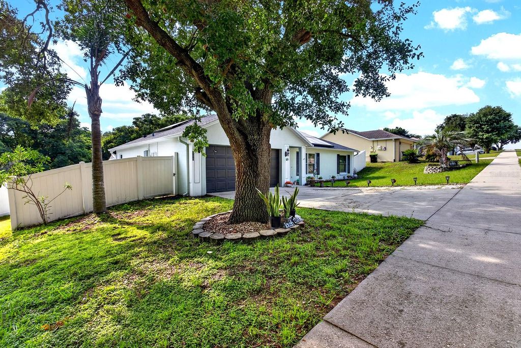 Photo of 919 Arbor Hill Cir, Minneola, FL 34715 (MLS # G5114510)