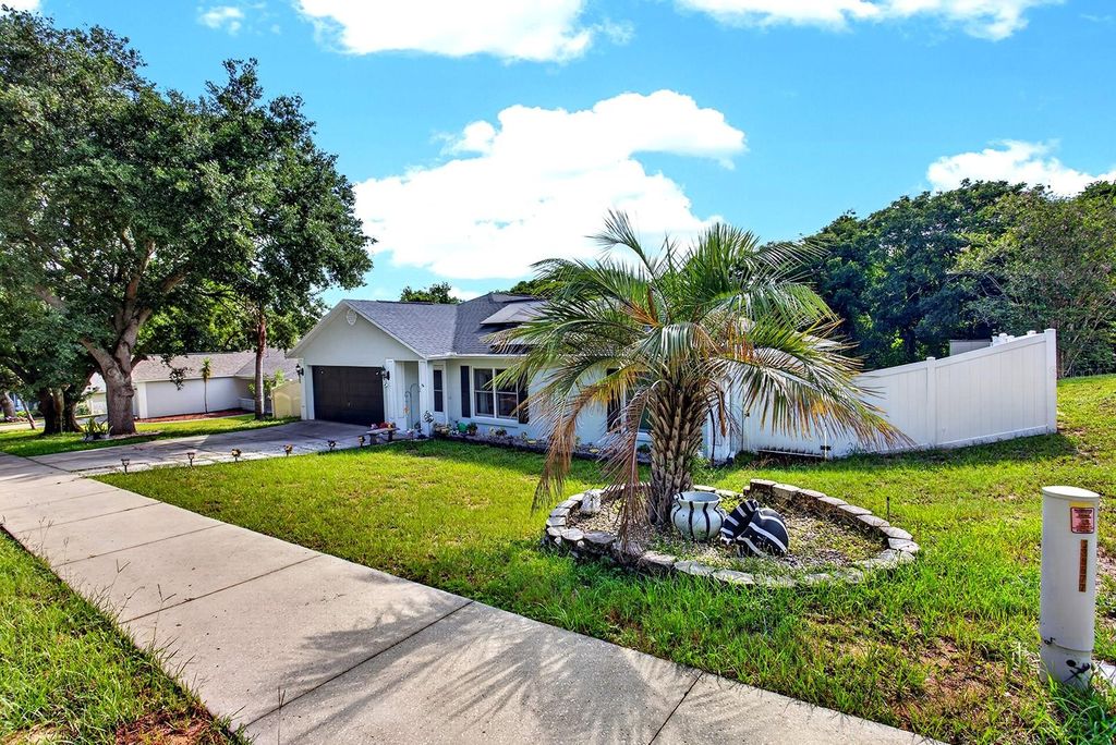 Photo of 919 Arbor Hill Cir, Minneola, FL 34715 (MLS # G5114510)