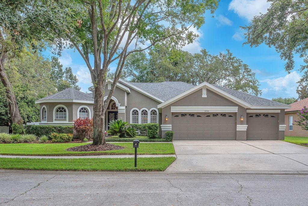 Photo of 15206 Merlinpark Place, Lithia, FL 33547 (MLS # TB8400966)