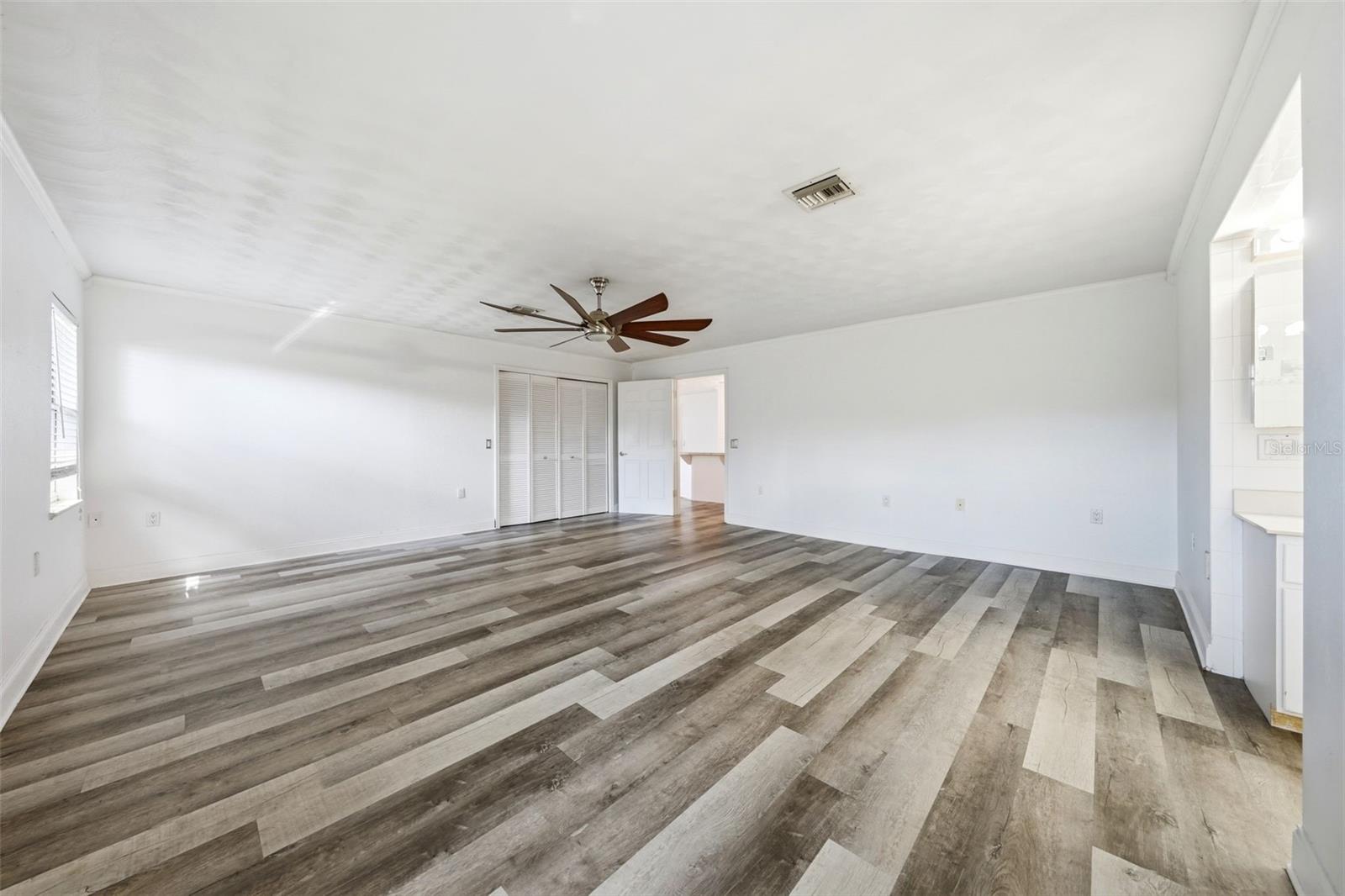 ALCORNS LAKE BREEZE - Residential Lease