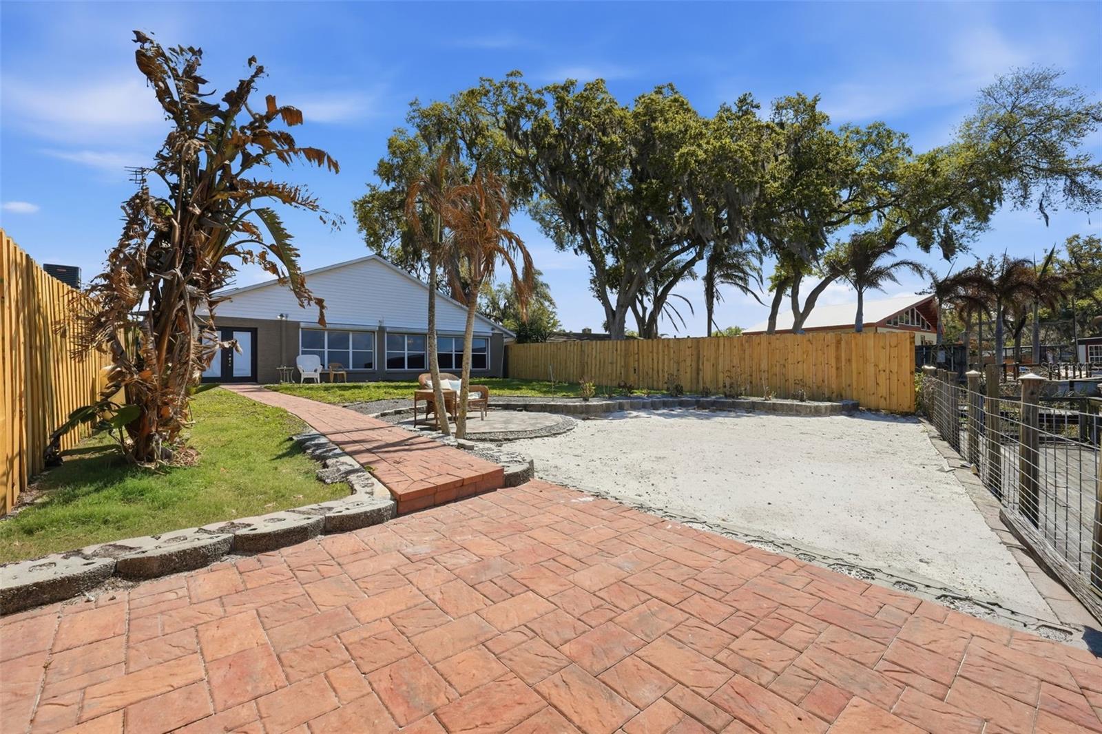 ALCORNS LAKE BREEZE - Residential Lease