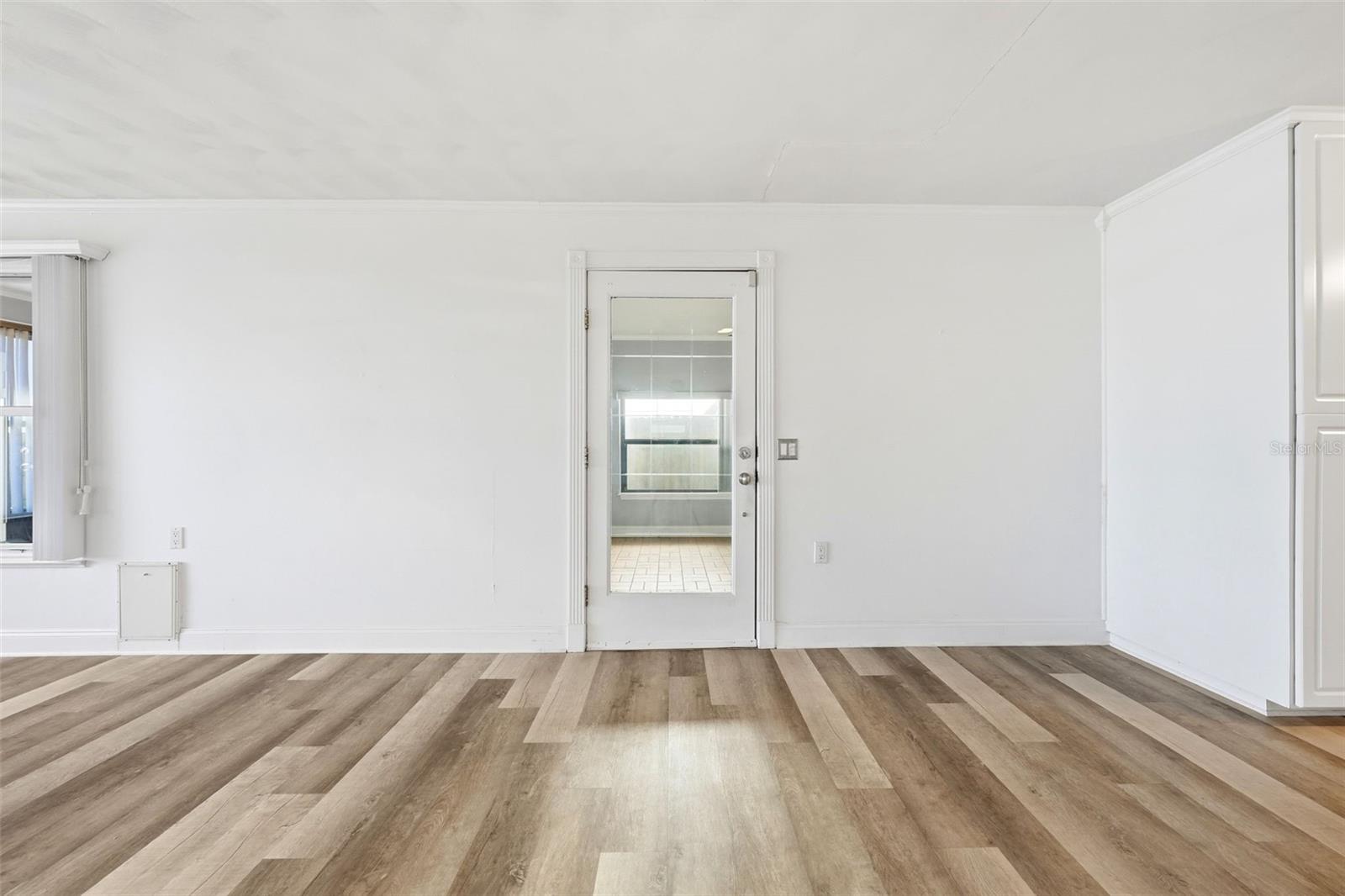 ALCORNS LAKE BREEZE - Residential Lease