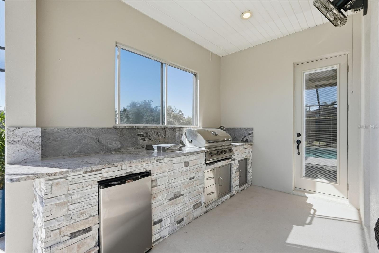 COUNTRY MEADOWS PH I - Residential Lease