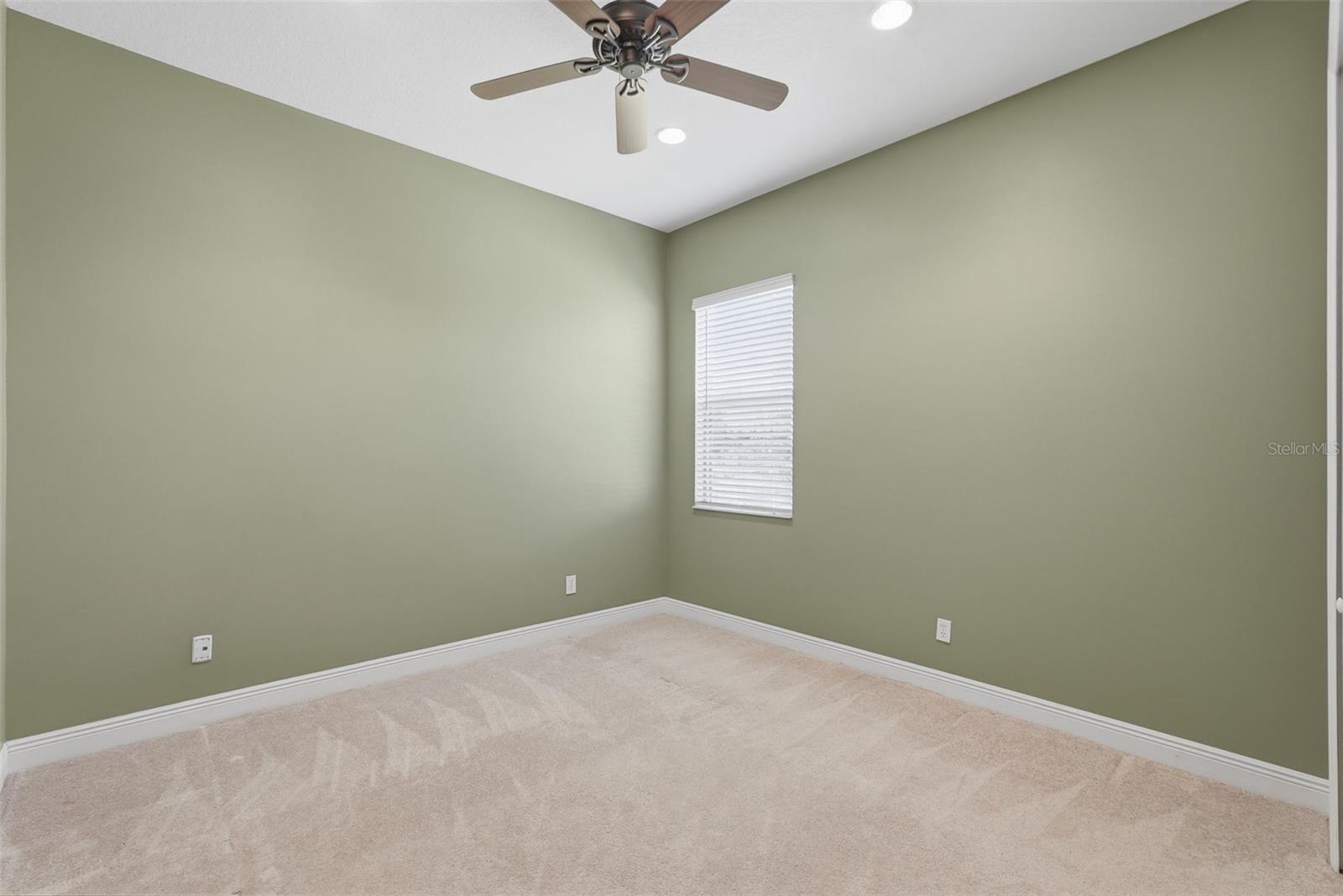 COUNTRY MEADOWS PH I - Residential Lease