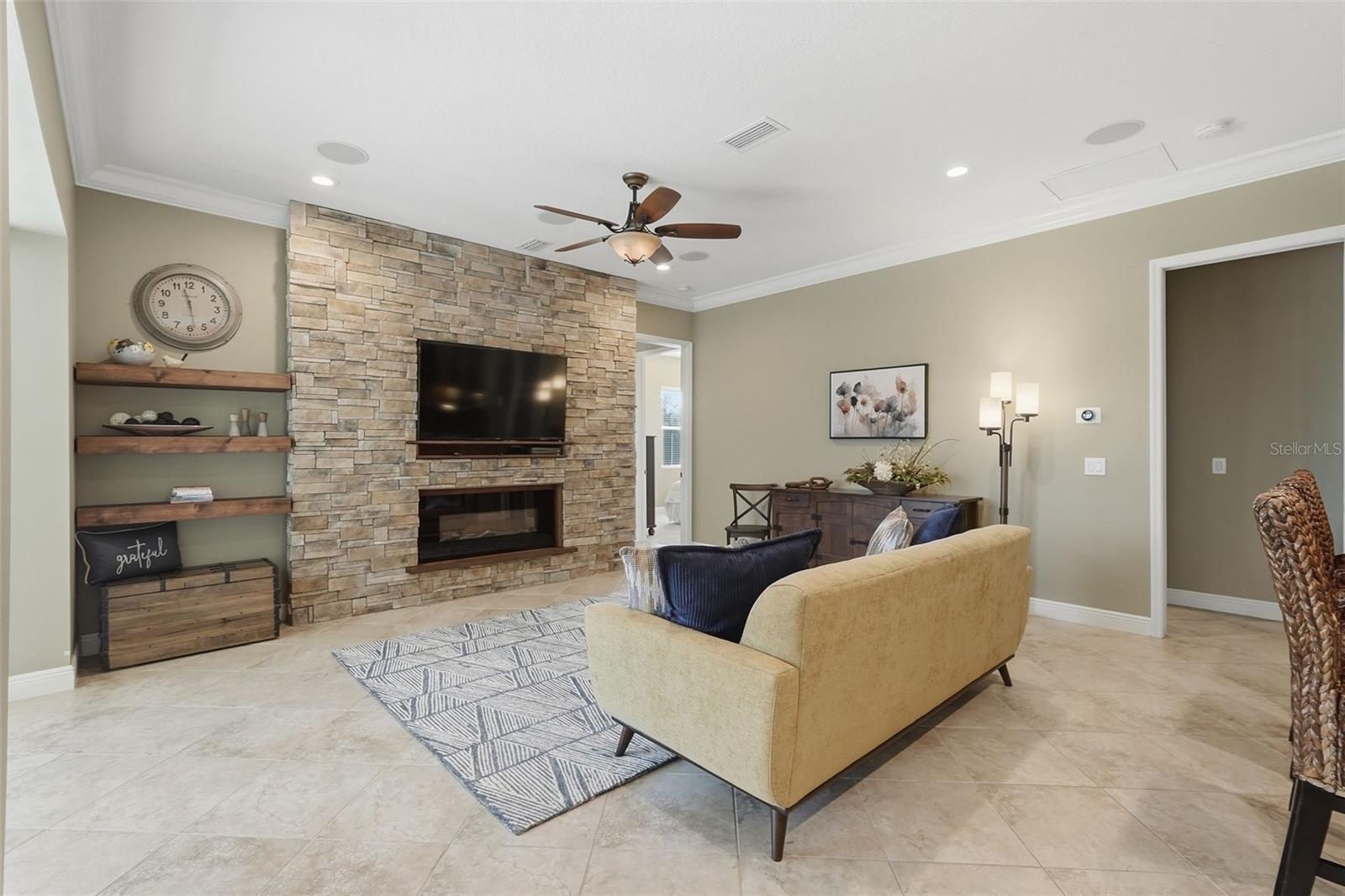 COUNTRY MEADOWS PH I - Residential Lease