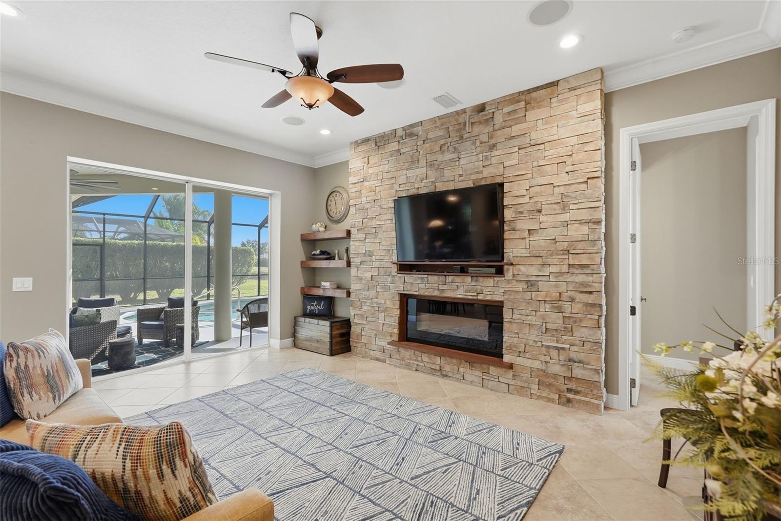 COUNTRY MEADOWS PH I - Residential Lease