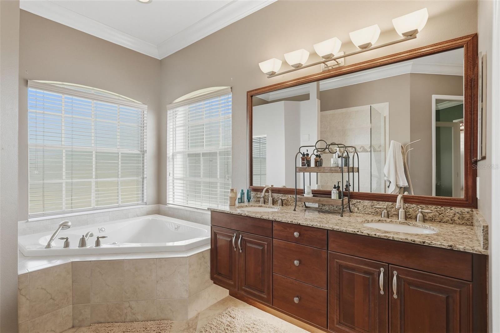 COUNTRY MEADOWS PH I - Residential Lease