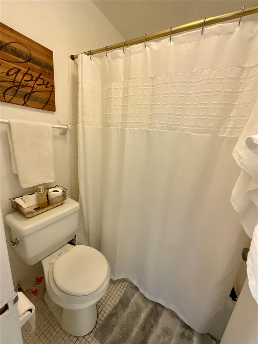 LEMON TREE CONDO SEC 01 - Residential Lease