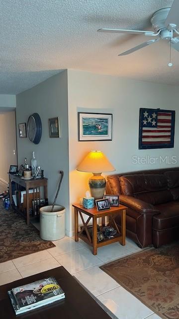 SHORE CREST BLDG TOW - Residential