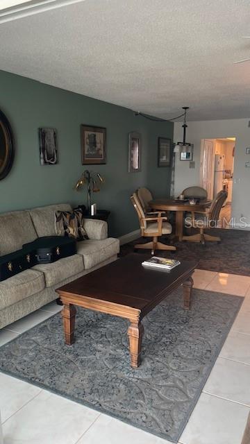 SHORE CREST BLDG TOW - Residential