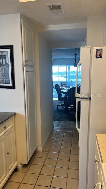 SHORE CREST BLDG TOW - Residential