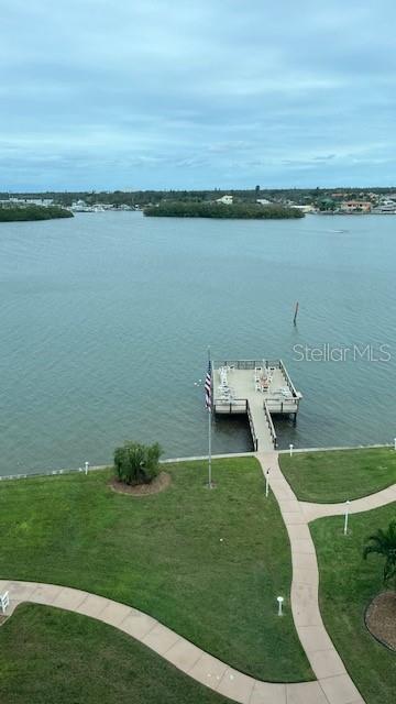 SHORE CREST BLDG TOW - Residential