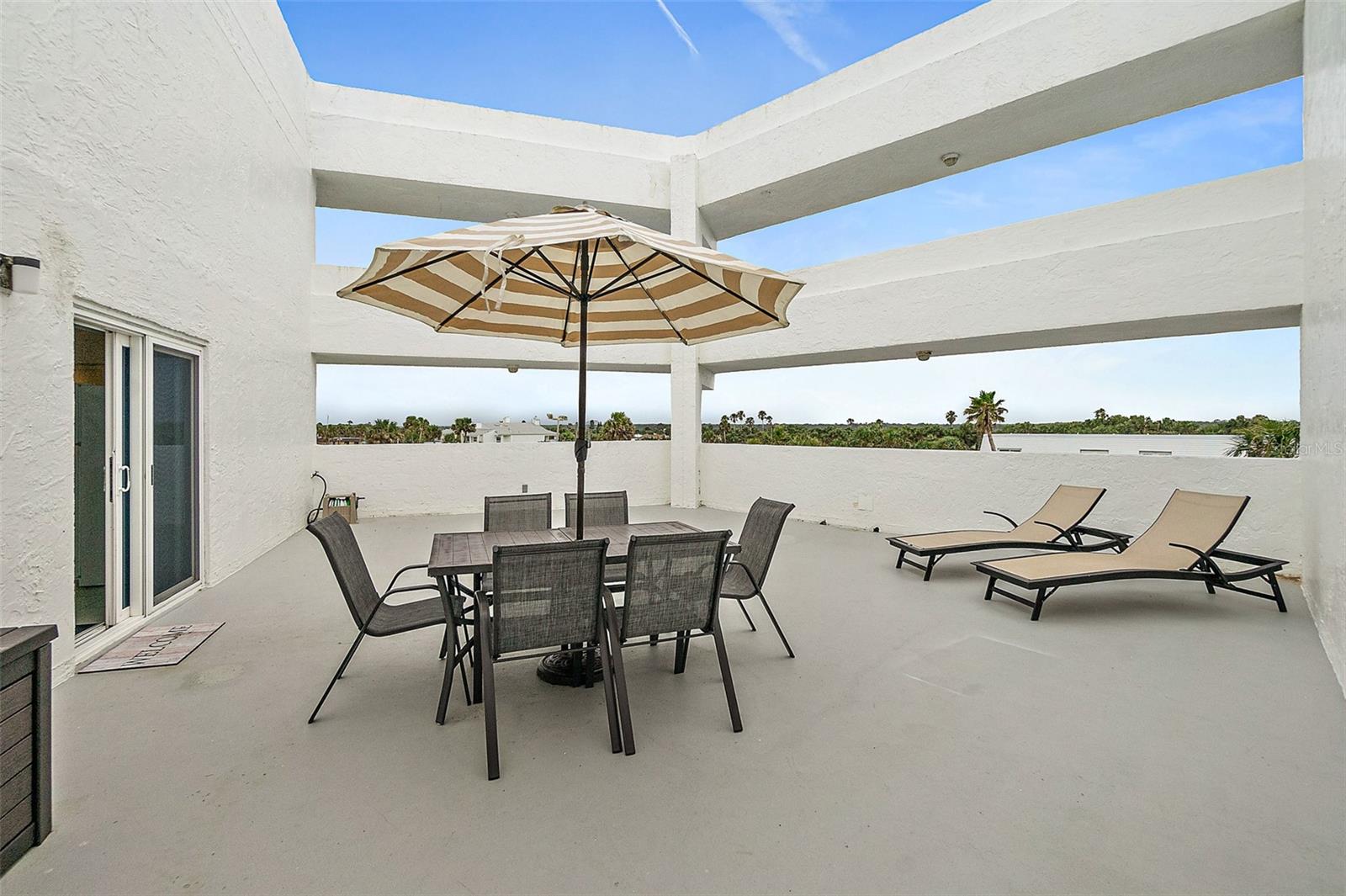 OCEAN BCH CONDO CLUB 2 COMPLE - Residential