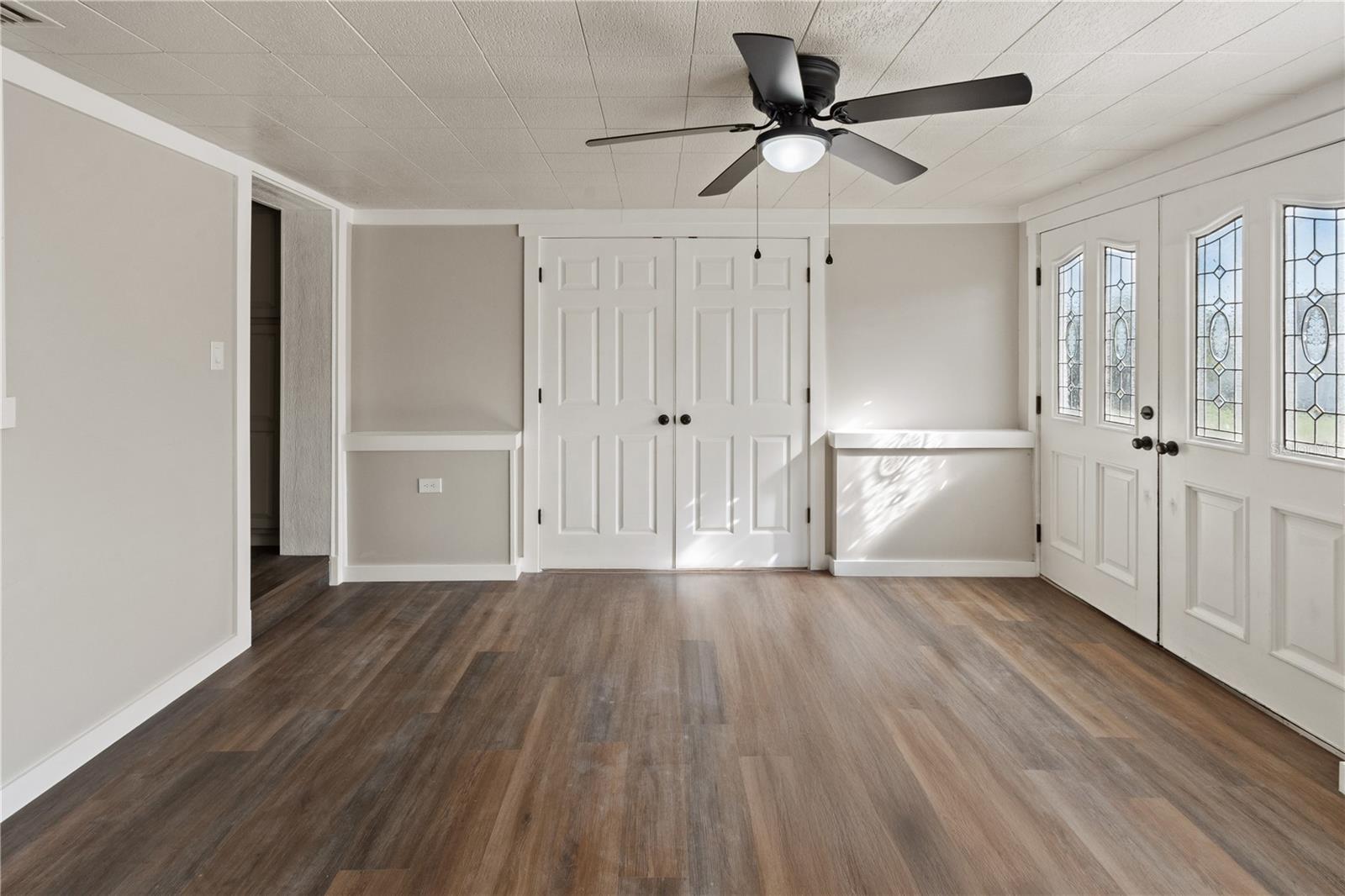 SUN RAY HOMES 02 - Residential