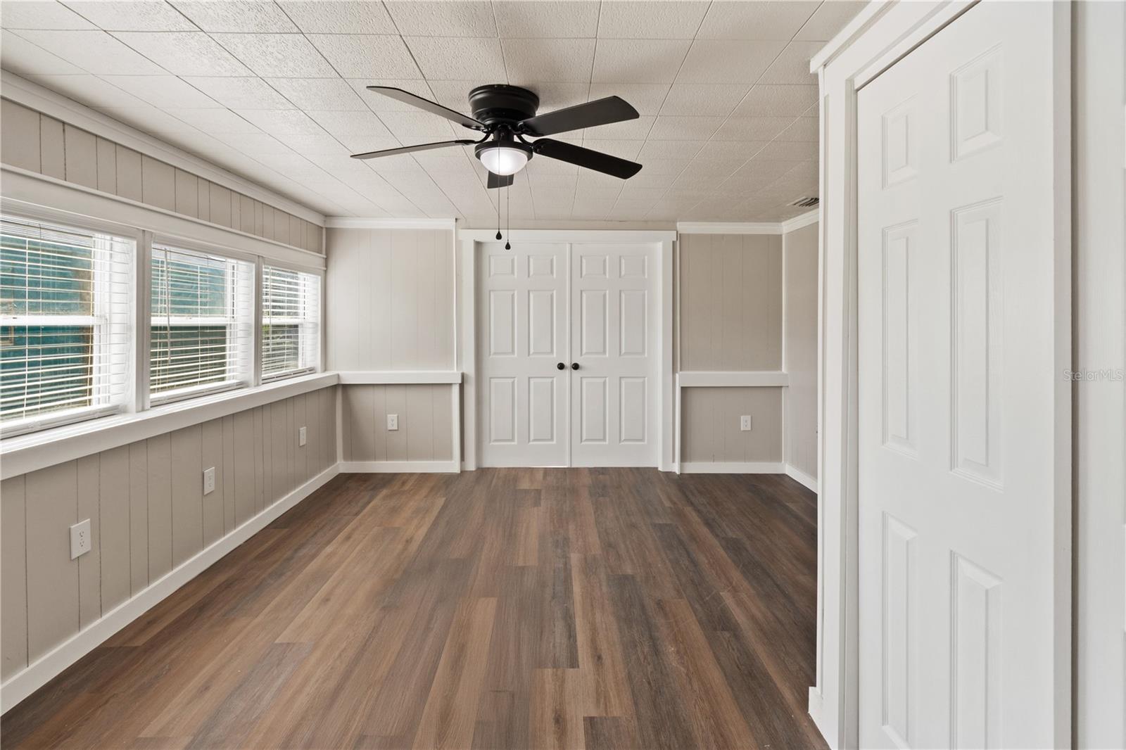 SUN RAY HOMES 02 - Residential