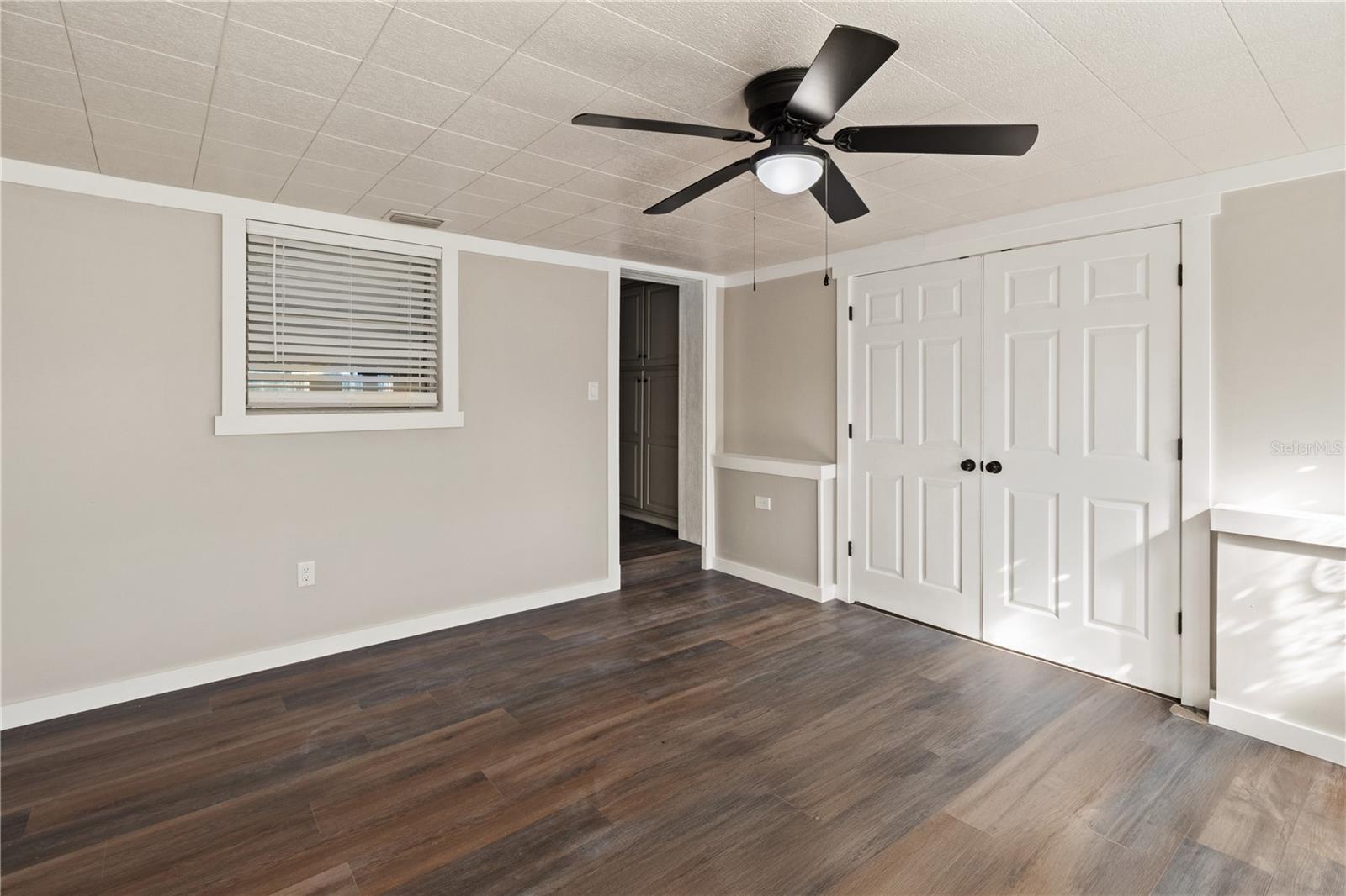 SUN RAY HOMES 02 - Residential