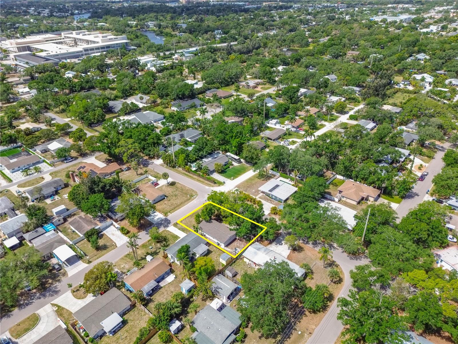 BAHAMA HEIGHTS - Residential