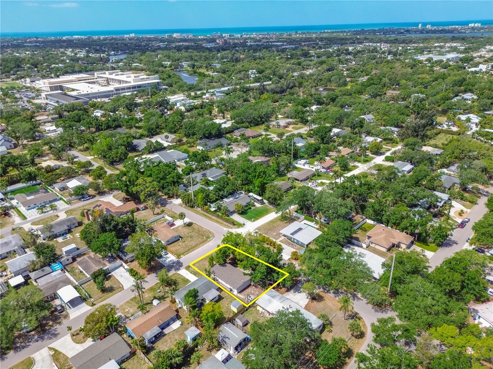 BAHAMA HEIGHTS - Residential