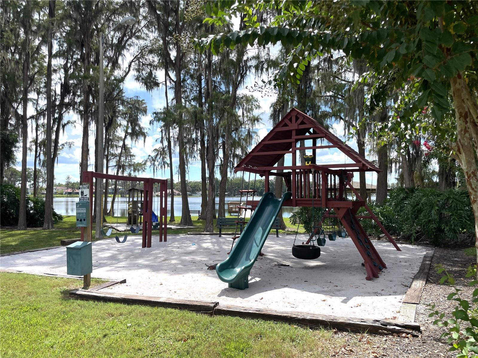 LE CLARE SHORES - Residential
