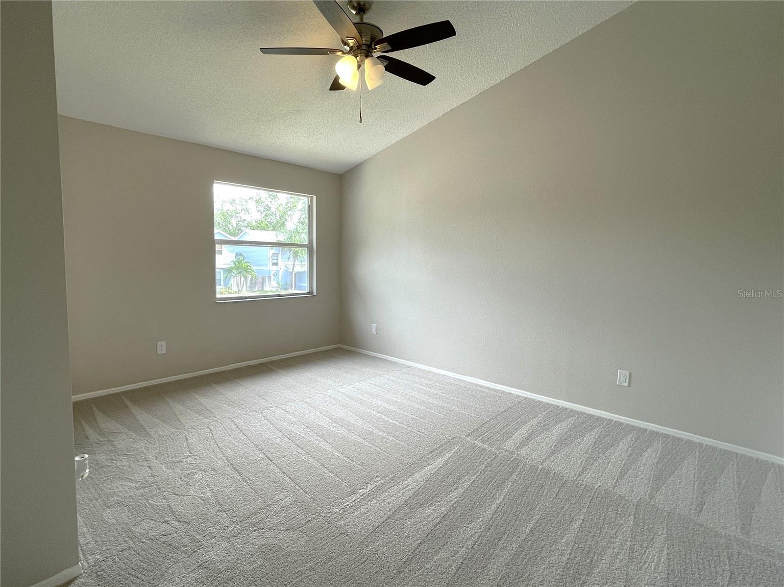 LE CLARE SHORES - Residential