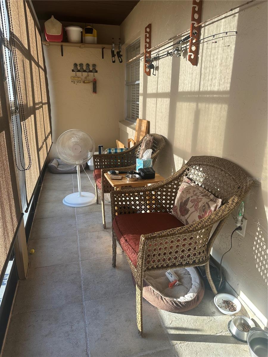 JUNGLE DEN VILLAS PH 05 CONDO - Residential