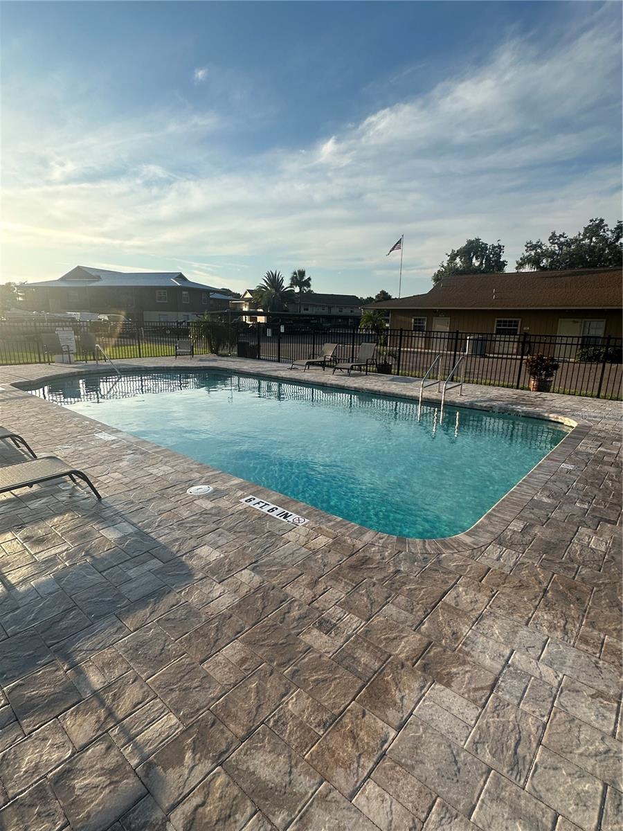 JUNGLE DEN VILLAS PH 05 CONDO - Residential