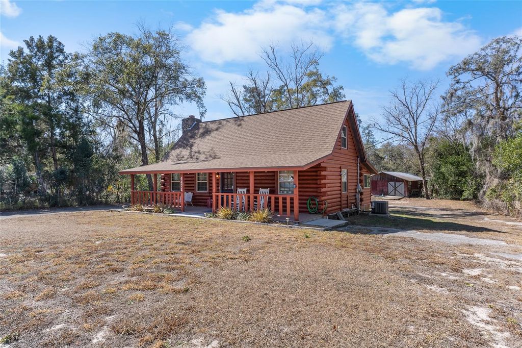 Photo of 4421 Pocahontas Drive, Dade City, FL 33523 (MLS # TB8473466)