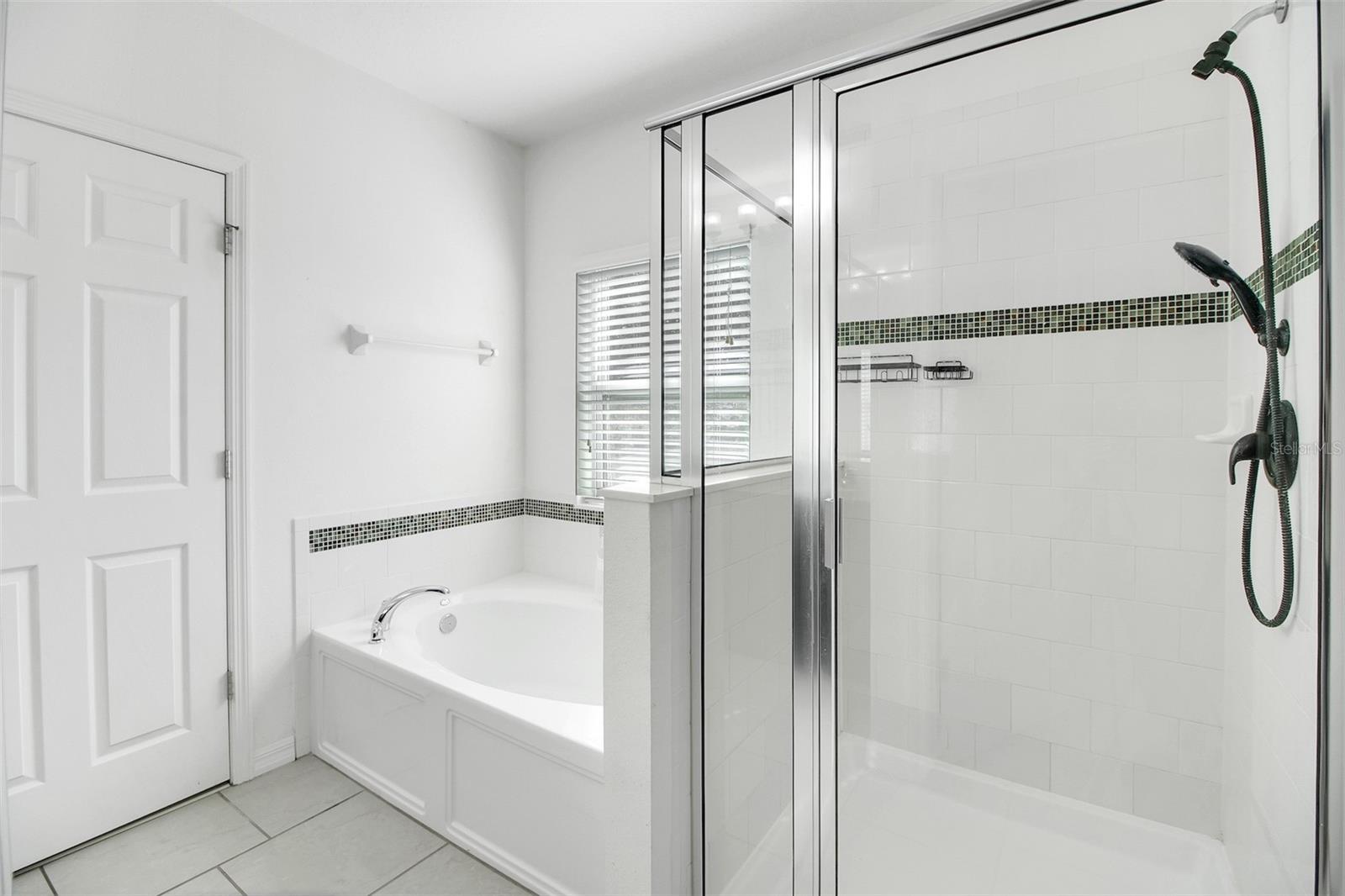 GROVELAND LAGO KATRINA - Residential