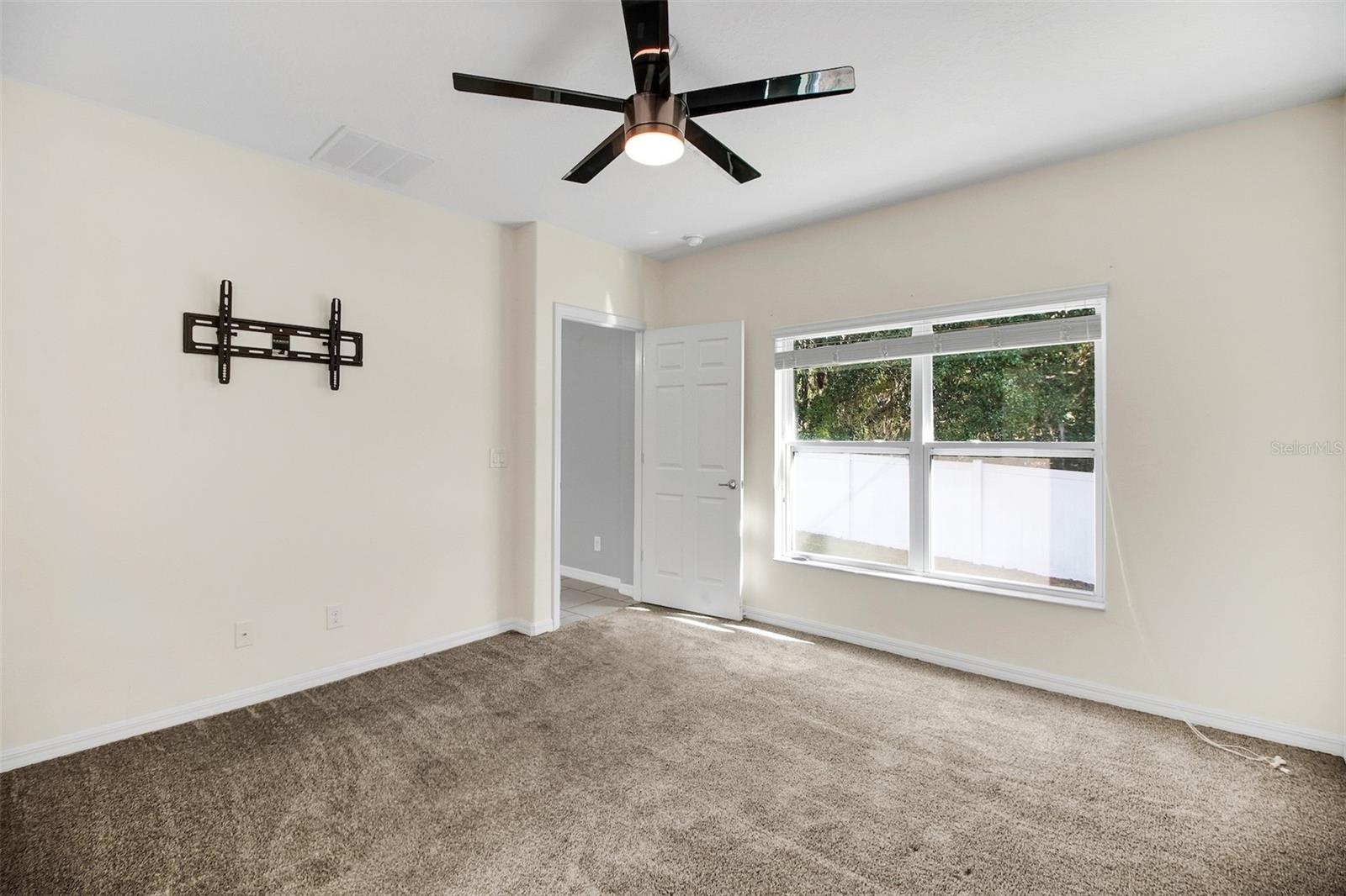 GROVELAND LAGO KATRINA - Residential