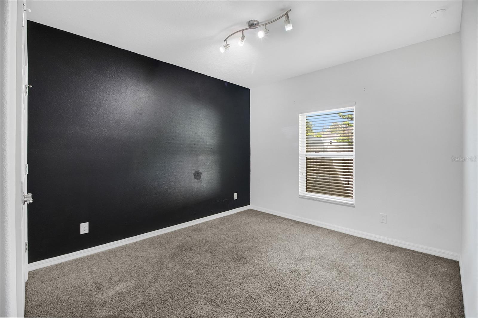 GROVELAND LAGO KATRINA - Residential