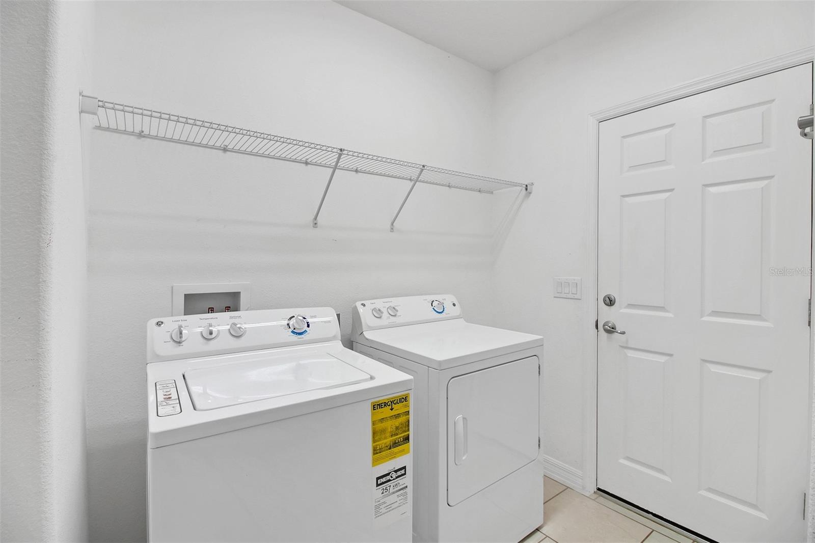 GROVELAND LAGO KATRINA - Residential