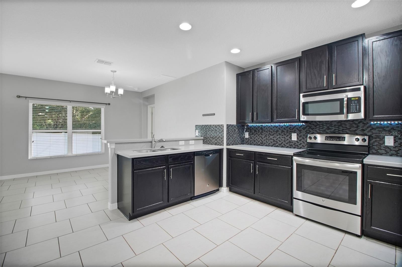 GROVELAND LAGO KATRINA - Residential