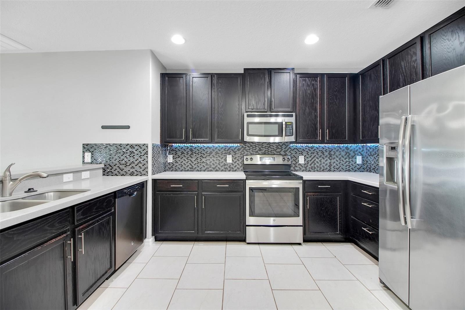 GROVELAND LAGO KATRINA - Residential