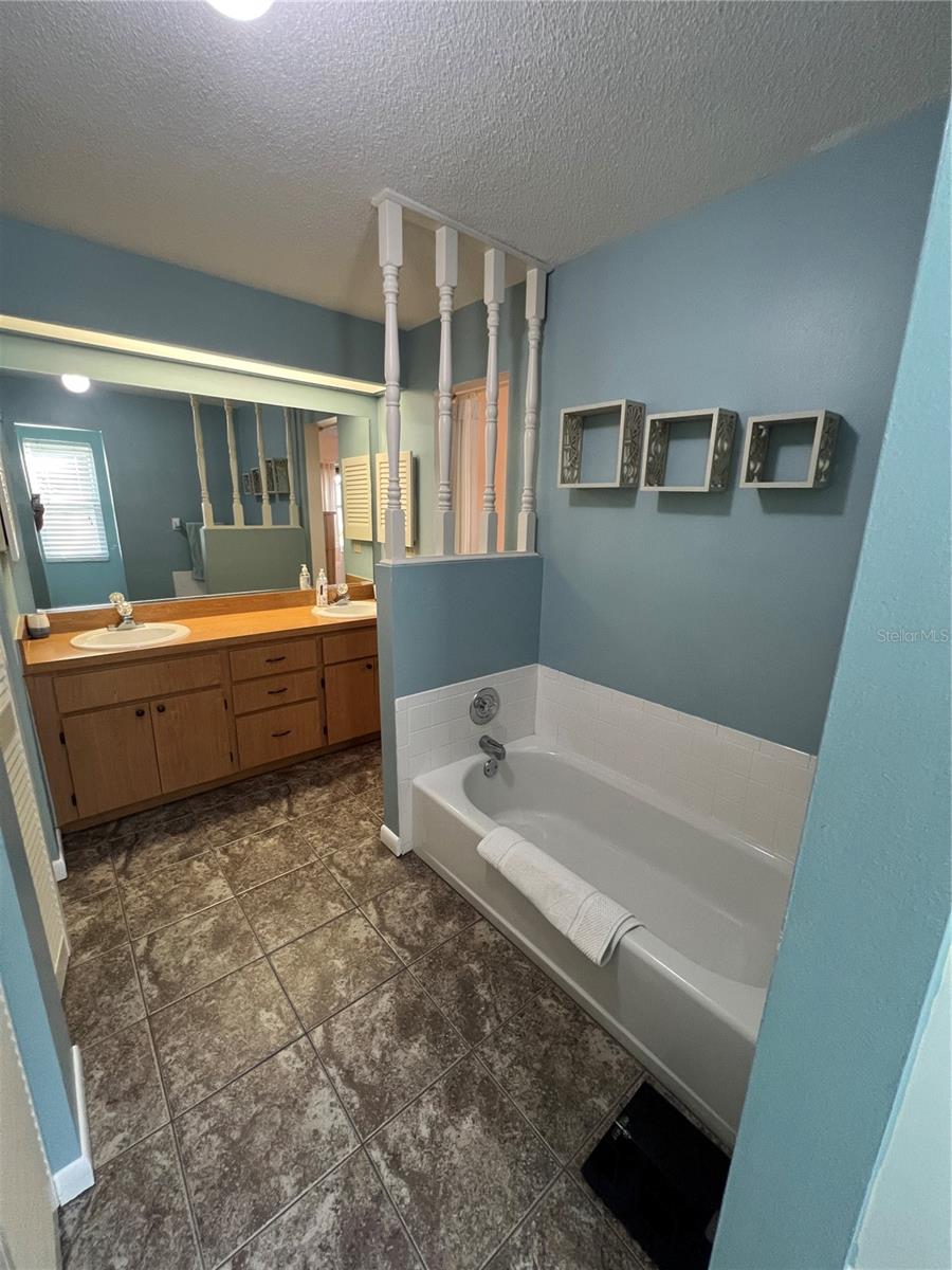 PINEY WOODS - Residential Lease