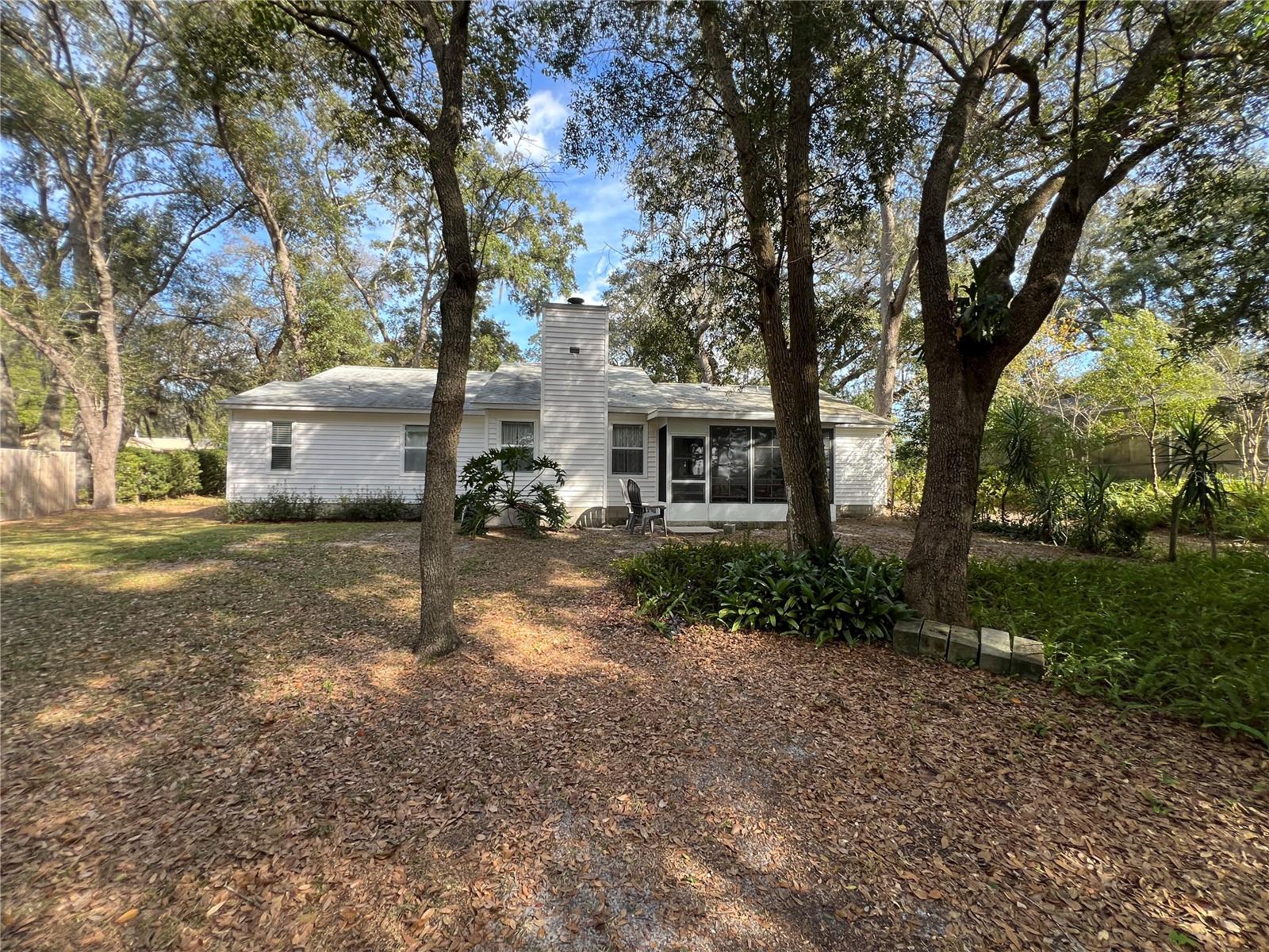 PINEY WOODS - Residential Lease