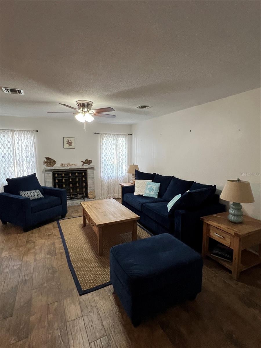 PINEY WOODS - Residential Lease