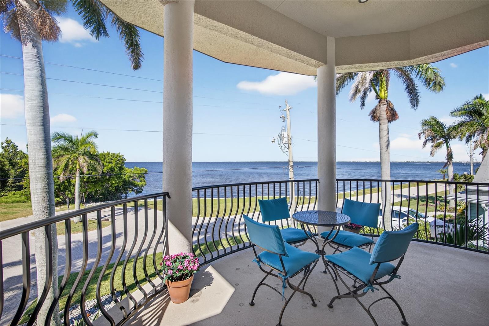 44 COLONY POINT DRIVE