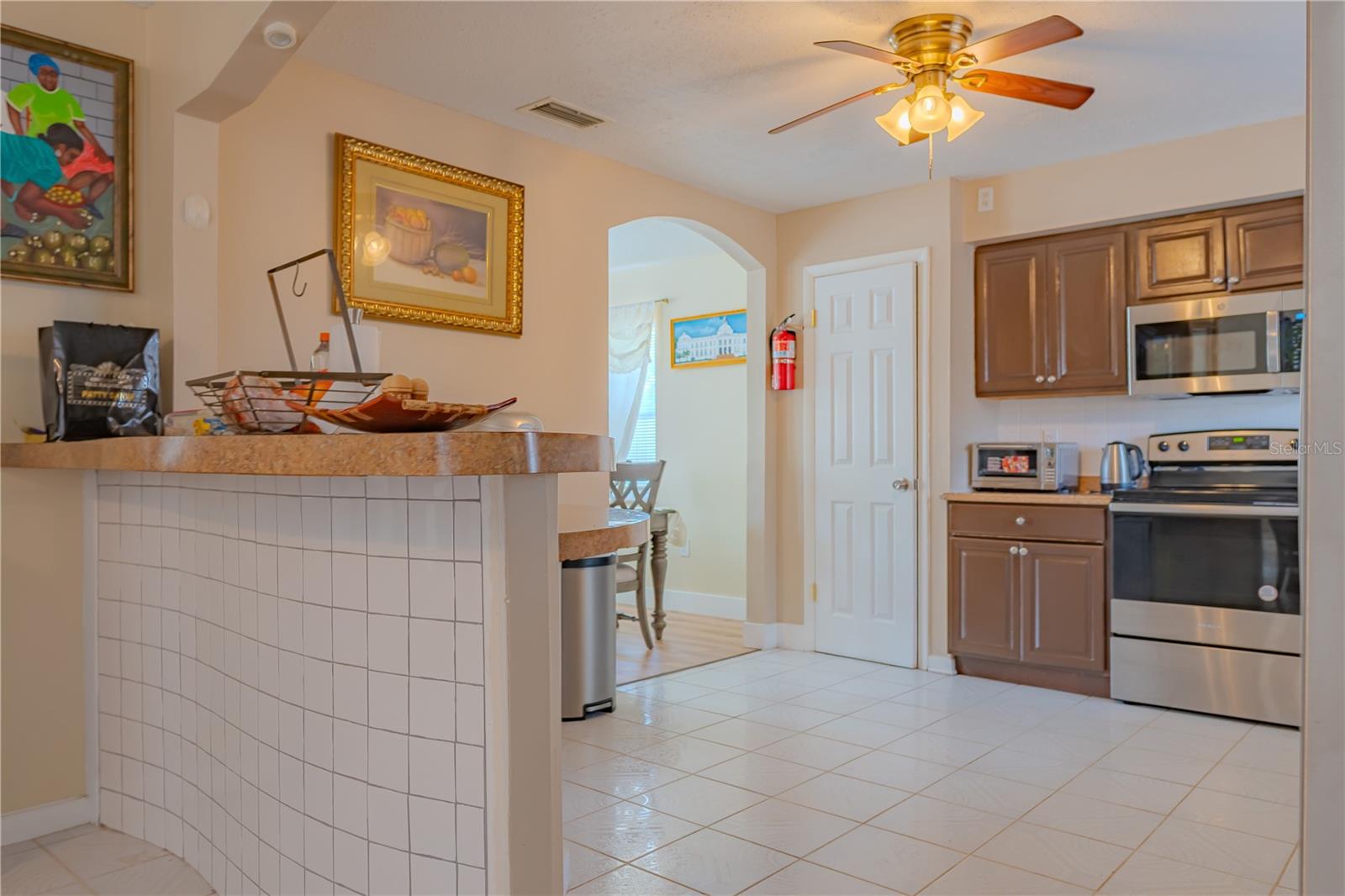 LONESOME PINES - Residential Lease