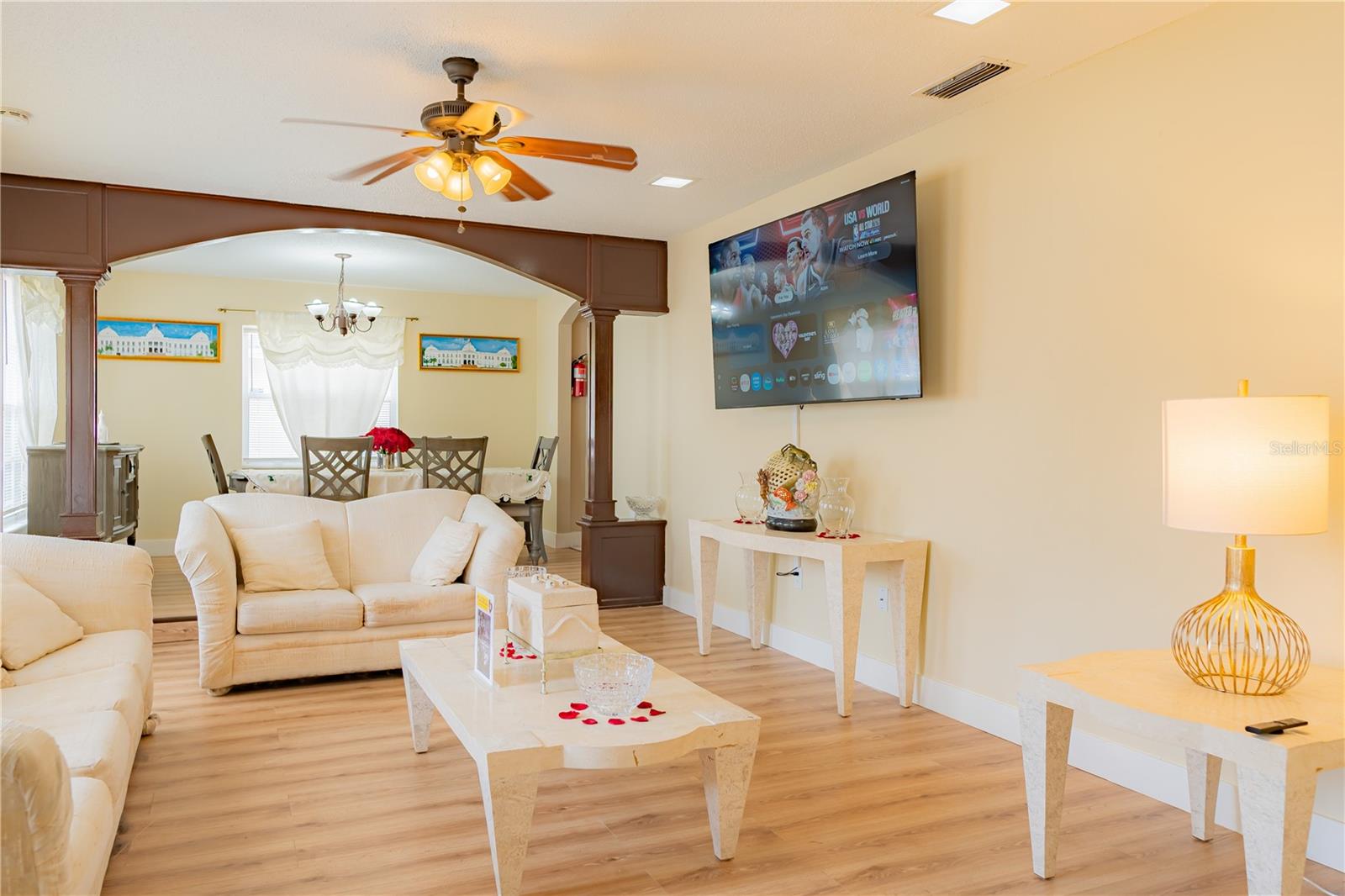 LONESOME PINES - Residential Lease