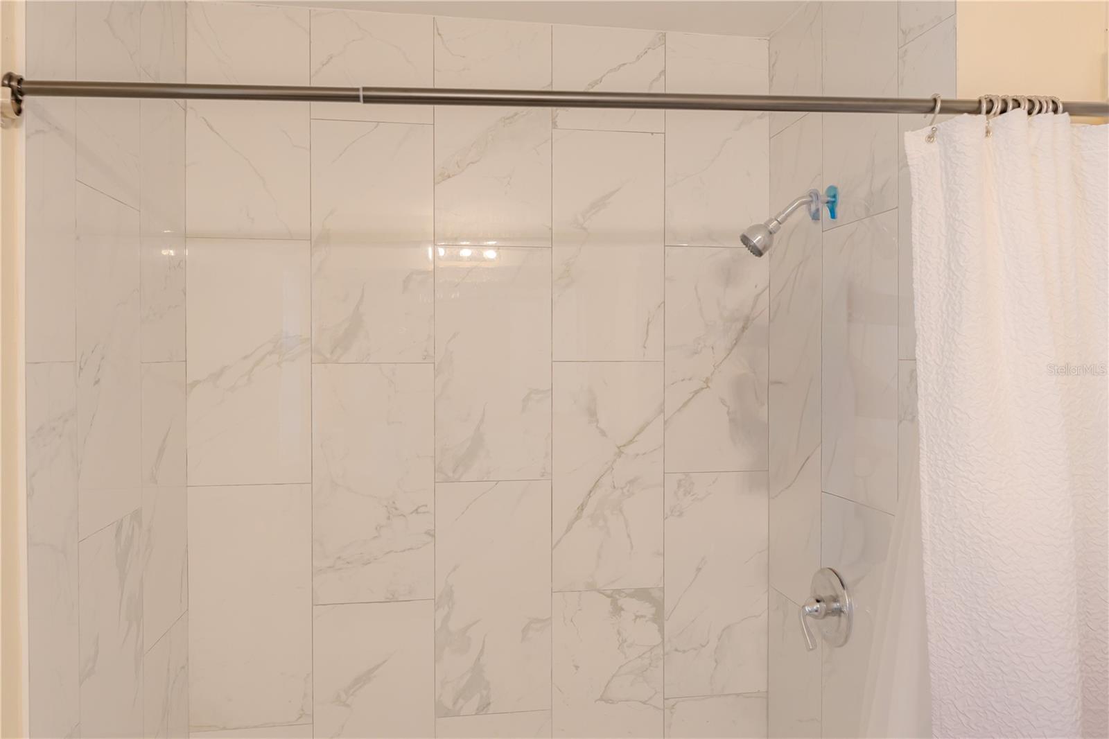 LONESOME PINES - Residential Lease