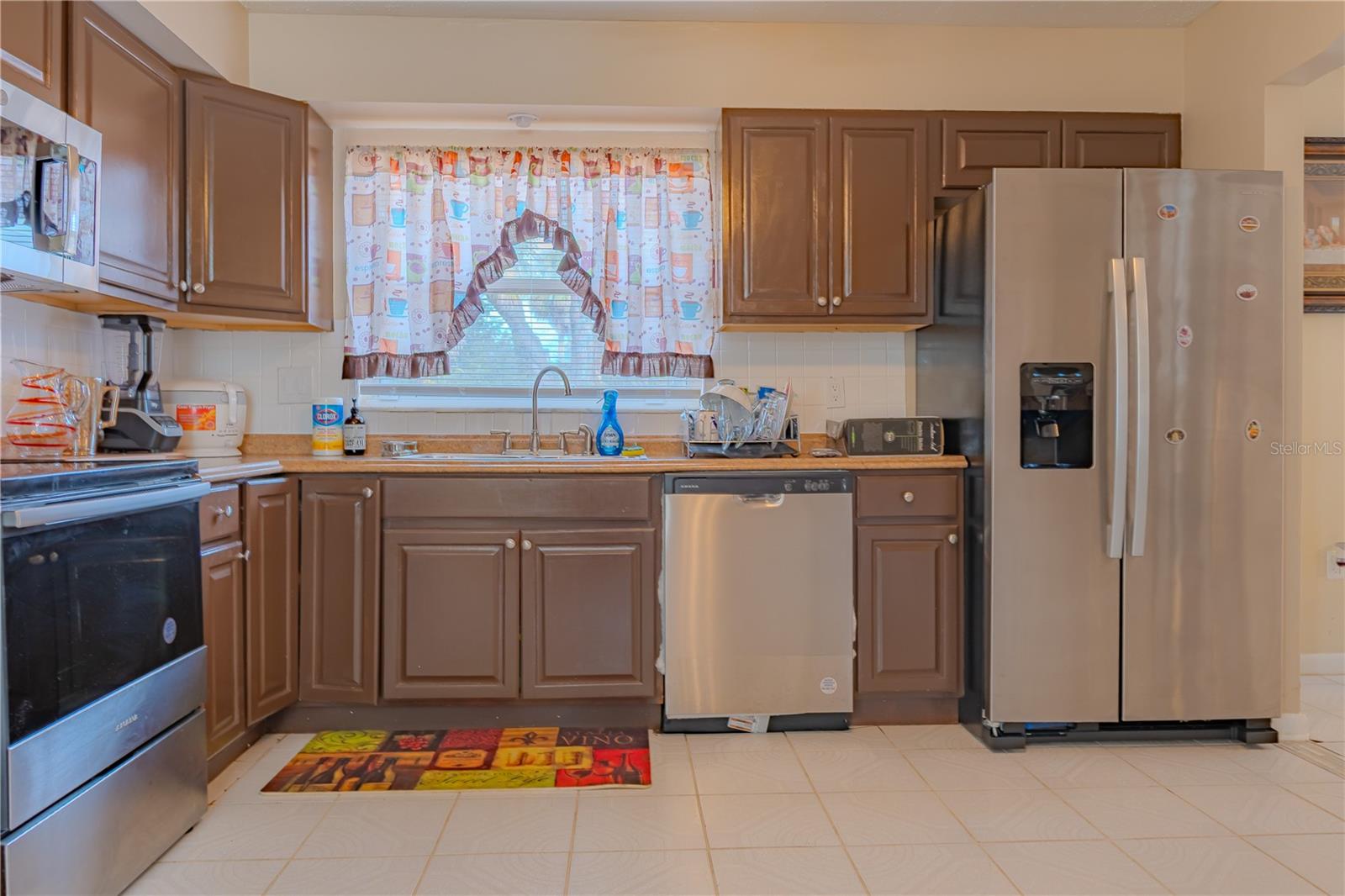 LONESOME PINES - Residential Lease