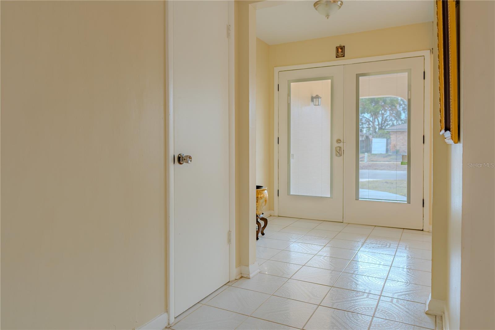 LONESOME PINES - Residential Lease